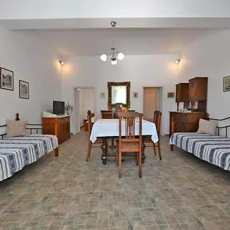 Tinos Hospitality Tatil Evi *