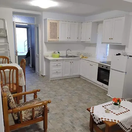 Tinos Hospitality Tatil Evi