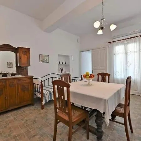 Tinos Hospitality Tatil Evi Tzados