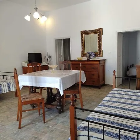 Tinos Hospitality Tzados